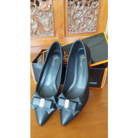 Sepatu Flate Donatello preloved