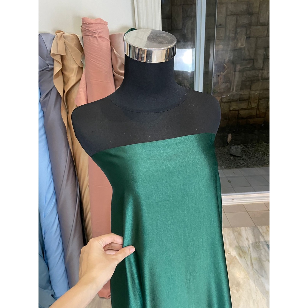 Bahan Satin Maxmara Silk Lux Premium Meteran Mewah Warna Hijau Botol Forest Green