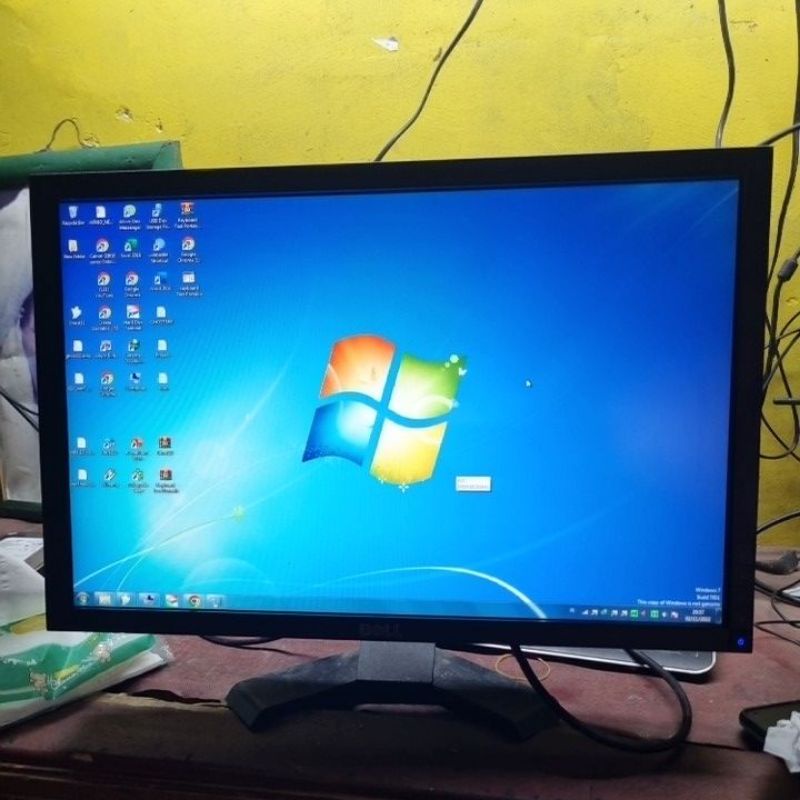Lcd monitor 22inc untuk Pc/komputer