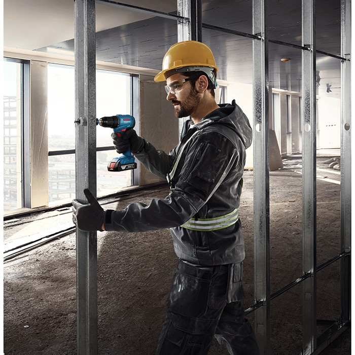 BOSCH GSR 185 Li Brushless Drill Driver With Accessories