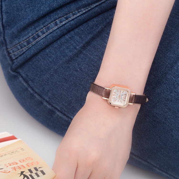 HBS 132 Jam Tangan Casual Wanita Analog Kecil Dial Bulat Dengan Strap Pu Leather Korean Fashion