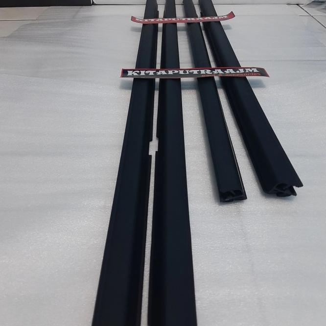 Pelipit Kaca Luar Suzuki Apv / Karet Pelipit Kaca Apv