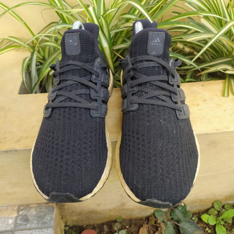 sepatu second Adidas ultra boost