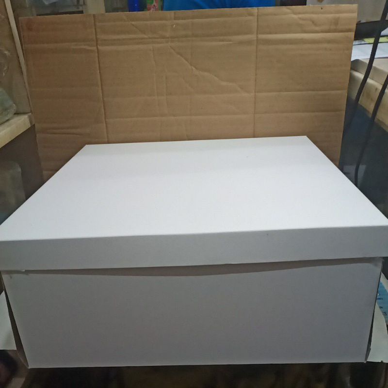 Box Dus Kotak Kue Roti Putih 35 x 35 x 15 cm
