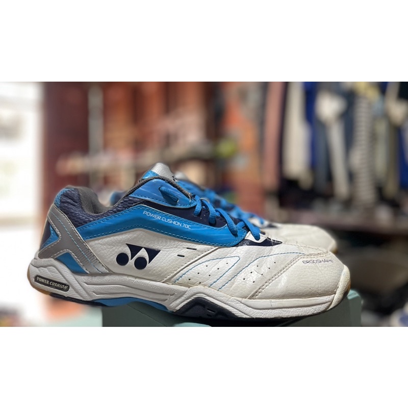 Sepatu Badminton YONEX size 40 (25,5 cm) Putih List Hitam SOLD sisa size 42 (27 cm) Putih mix biru. 