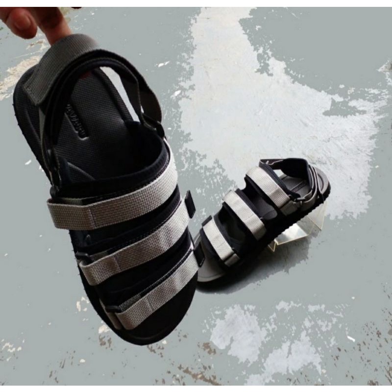 Sandal GUNUNG Gaya Premium Pria Tebal UKURAN Besar 43-49 Sendal Traveling Gaya Sporty Outdoor JUMBO Kuat Awet Cowok Hitam