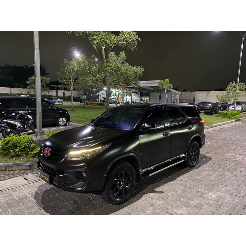 Wrapping mobil full satin black