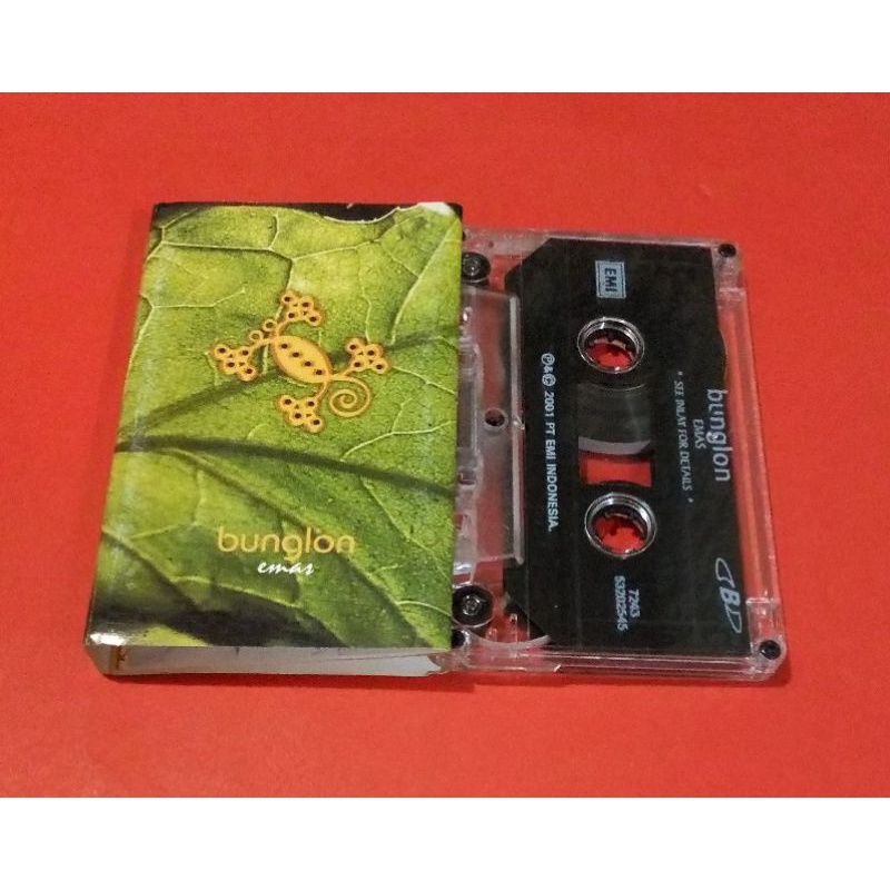kaset pita bunglon / Emas