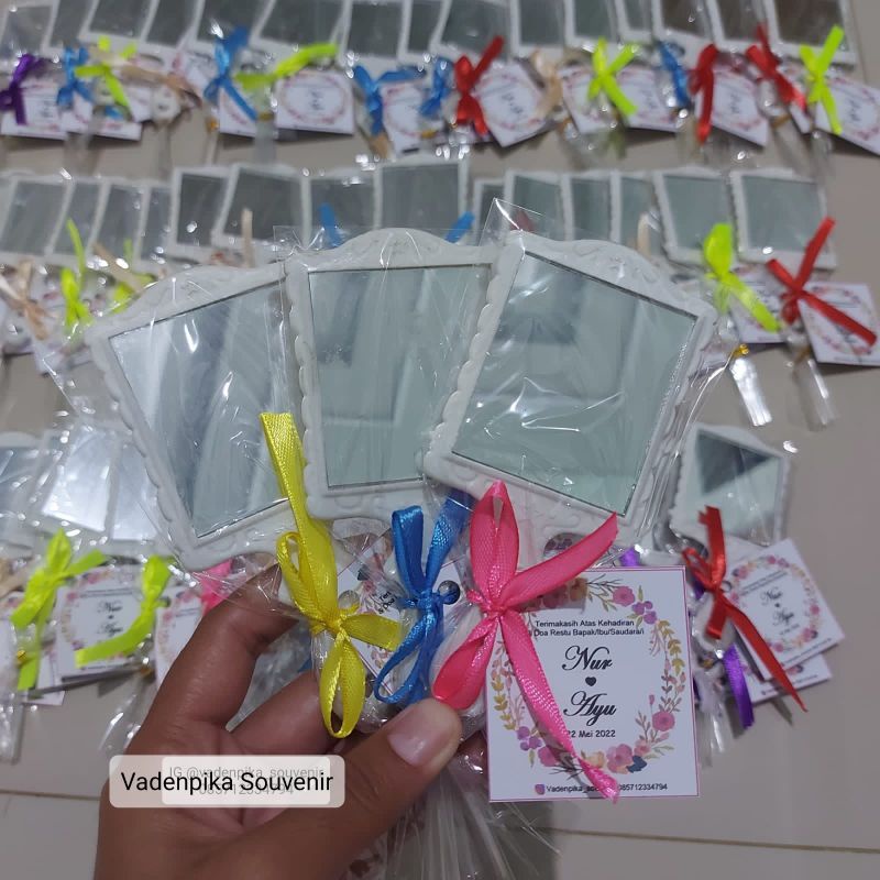 CERMIN KOTAK PUTIH KACA MURAH KEMAS PLASTIK SOUVENIR NIKAHAN GRATIS KARTU UCAPAN TERIMAKASIH