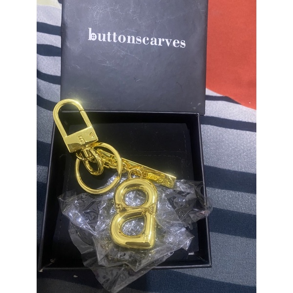 Preloved Buttonscarves Signature bag and key Holder