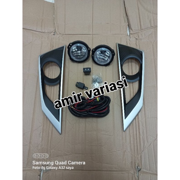 Lampu foglamp lampu kabut Daigatsu Sigra komplit
