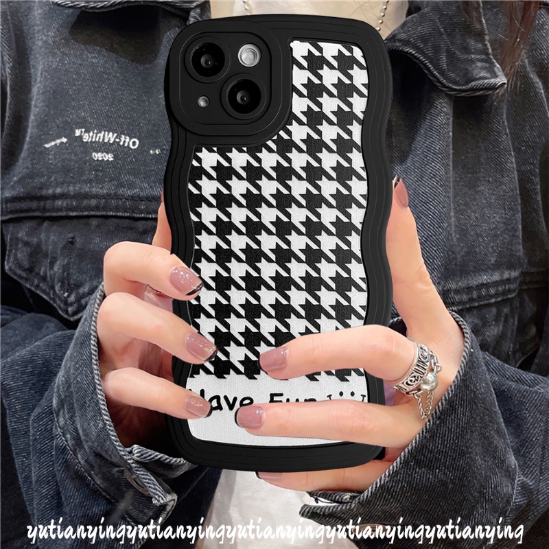 Case OPPO A17 A17 A15 A57 A95 A55 A12 A76 A16 A74 A5 A9 A16s A96 A5s A1k A35 A7 A16K A77s A54 A53 A3s A17K A72 A12E A52 Reno 87 6 Wavy Edge Houndstooth Pattern Smiley Lucu Soft Cover