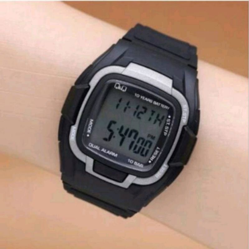 Q&amp;Q QNQ QQ ORIGINAL JAM TANGAN PRIA FASHION DIGITAL KARET - MA15 MA15P