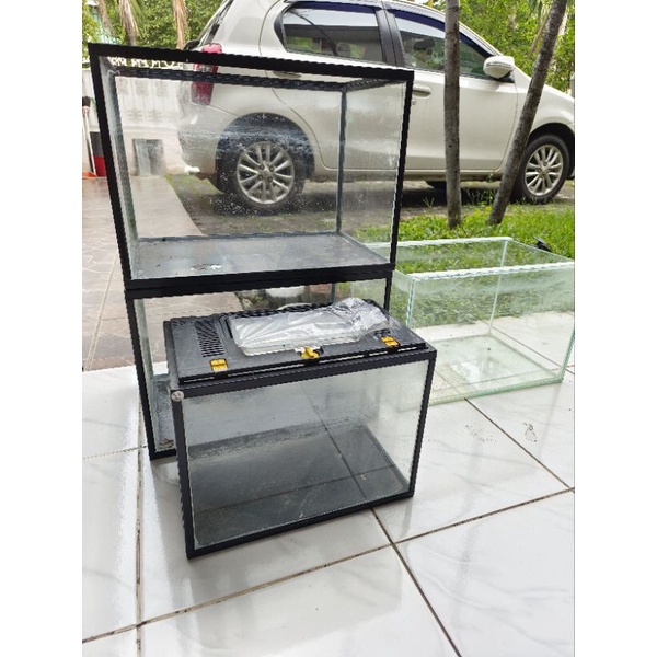 AQUARIUM NIKITA ACRILIC KACA AKRILIK UKURAN 40 30 S L PLUS TUTUP BEKAS SECOND PRELOVED KONDISI BAIK