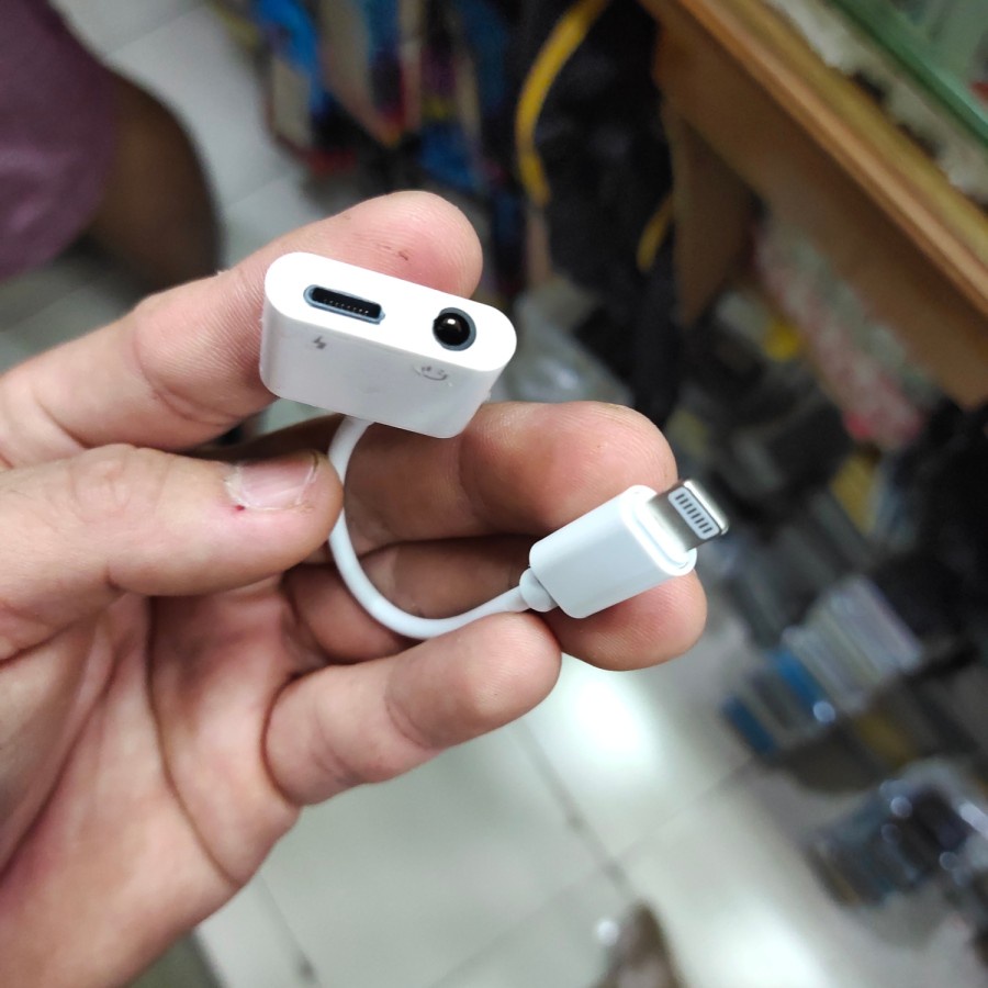 SPLITTER IPH LIGHTNING AUDIO 3.5MM &amp; CHARGER MANTUL MURAH MERIAH