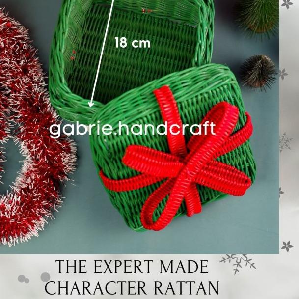 

ROTAN KOTAK DENGAN PITA - TEMPAT HAMPERS NATAL, SOUVENIR CHRISTMAS - Hijau