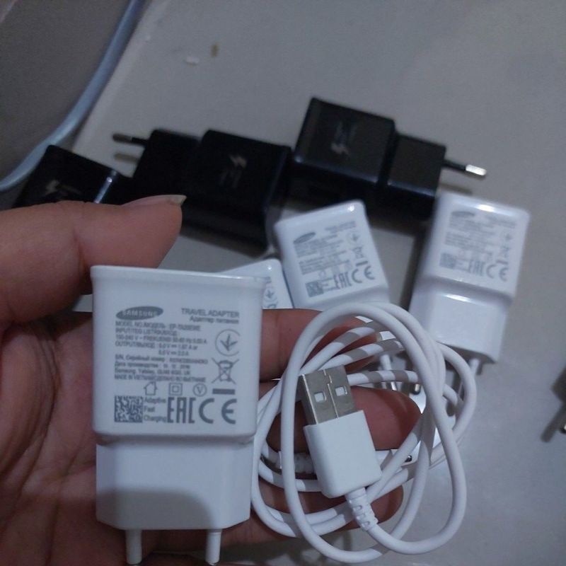 Charger Samsung A7 2016 Copotan bekas ori bawaan kabel seri J