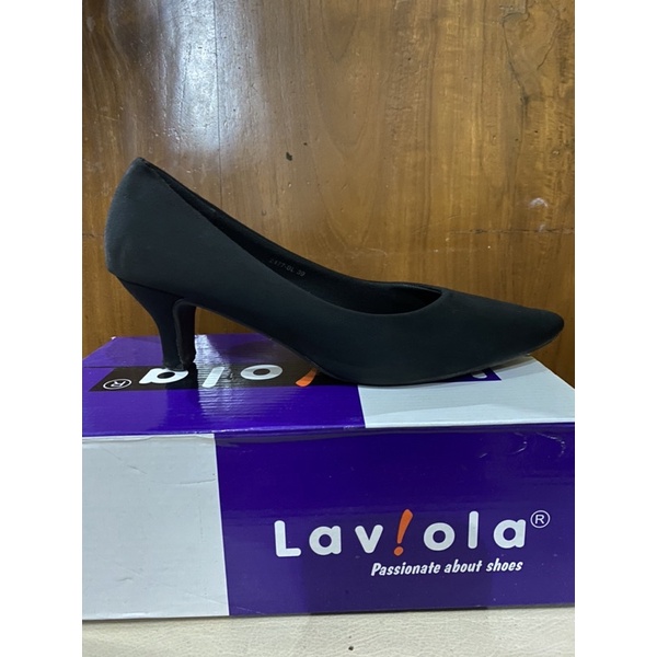 SEPATU KERJA HEELS HITAM LAVIOLA SECOND