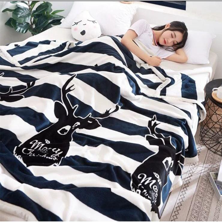 Selimut Bulu Halus Christmas Dewasa Aesthetic Jumbo Size 200x230 Motif Merry Christmas