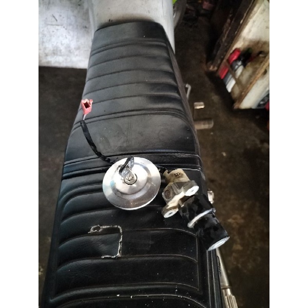 kunci kontak Vixion old selt + tutup tangki original