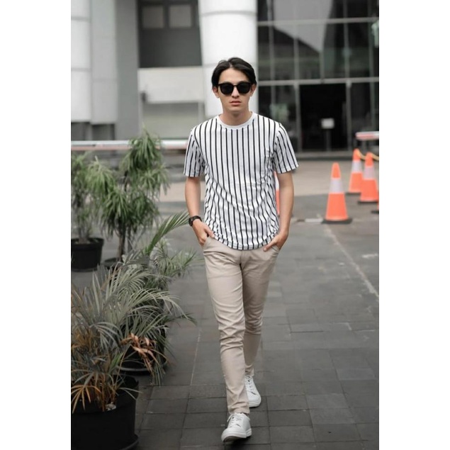 Kaos TShirt Pria | Motif Garis-Garis Vertikal | Casual Santai - Putih, S