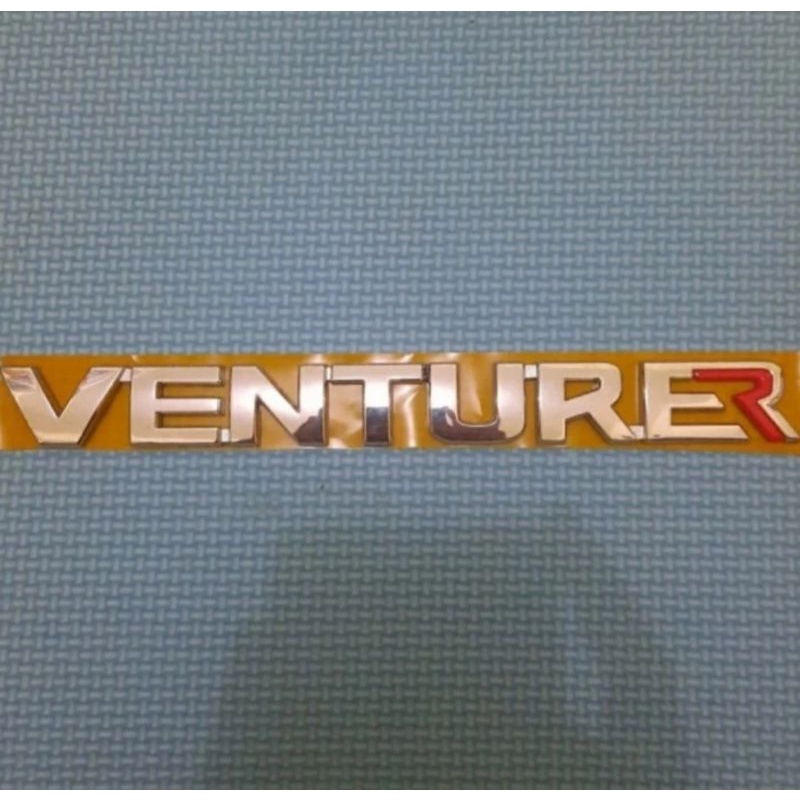 Emblem Toyota Innova Venturer