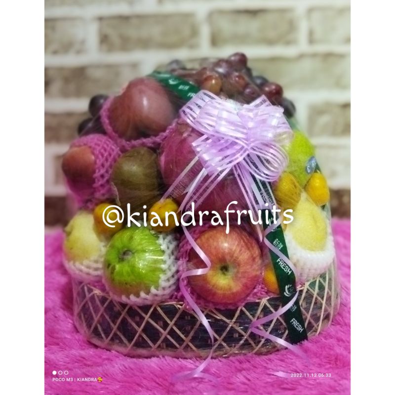 

Parcel Buah Keranjang Ombak Sedang (nanasan/motif zigzag).