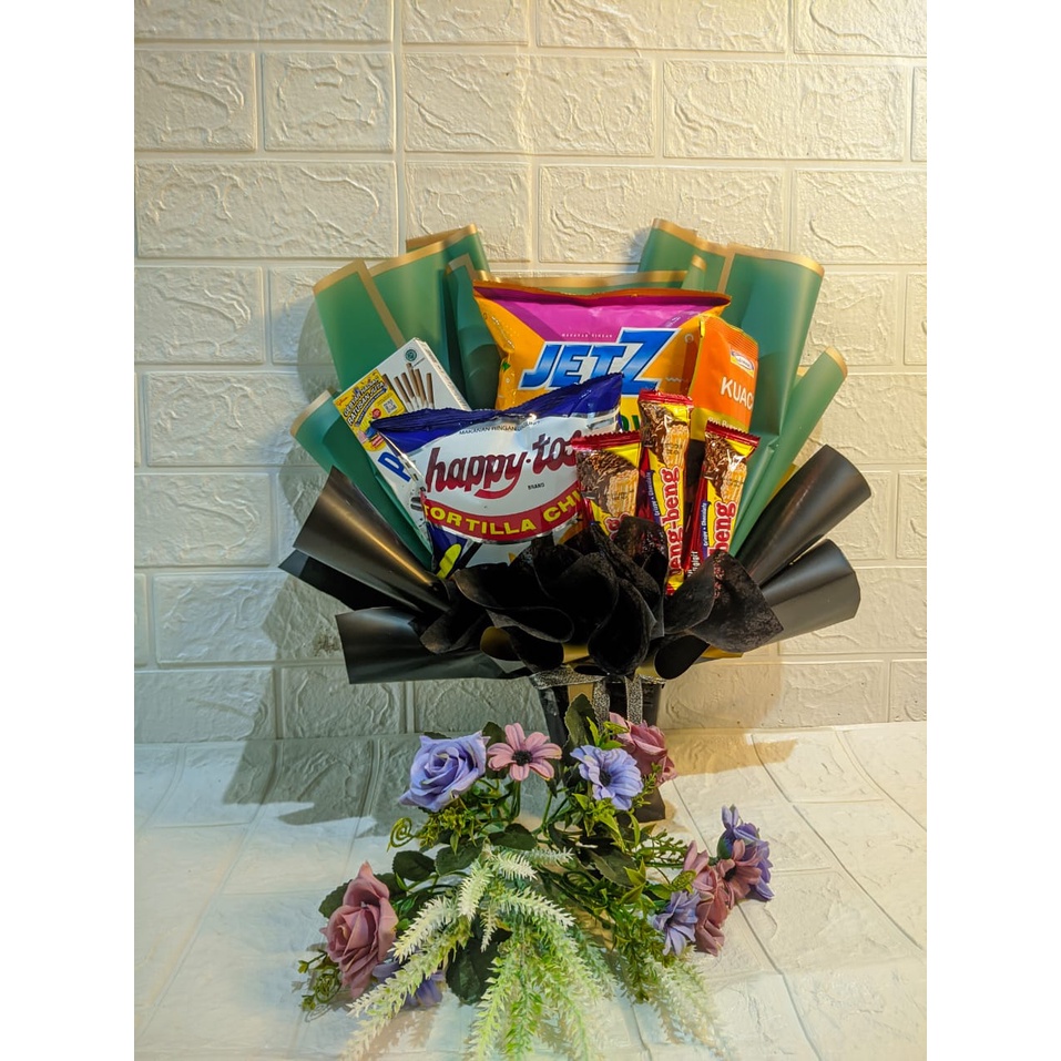 

BUKET SNAKE,BUNGA,UANG,WISUDA,NIKAH,KADO,KRUDUNG DLL