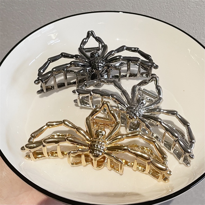 Jepit Rambut Bentuk Laba-Laba 3D Bahan Metal Untuk Wanita
