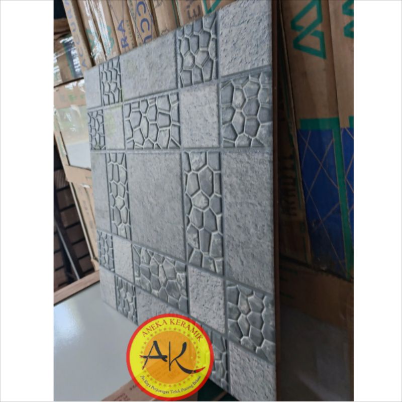 Keramik Lantai Teras Garasi Dinding Kasar Motif Batu Alam Timbul 40x40 Neo Lagos Grey