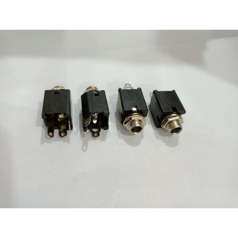SOKET MIC  PETAK / AKAI MONO, TEBAL, SESUAI GAMBAR ( KUALITAS BAGUS)