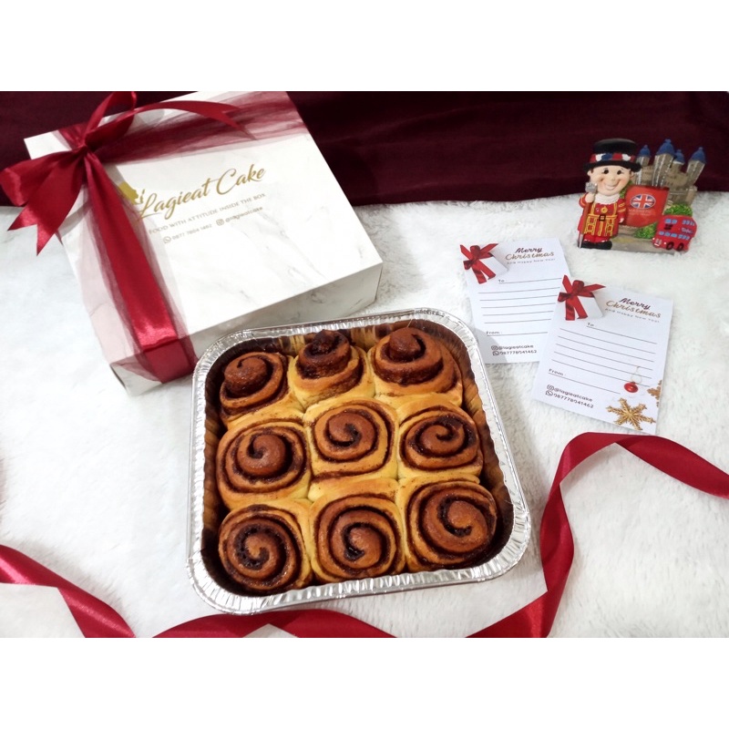 

Hampers Natal & Tahun Baru Cinnamon Rolls Original