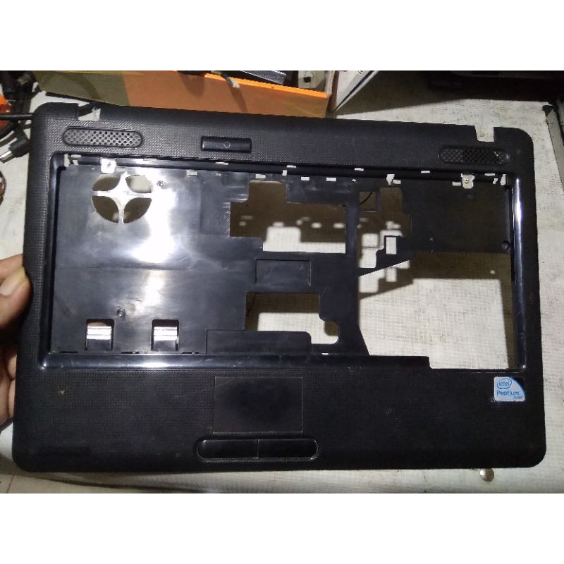 Casing Falmrest dan penutup keyboard Toshiba Satellite L510