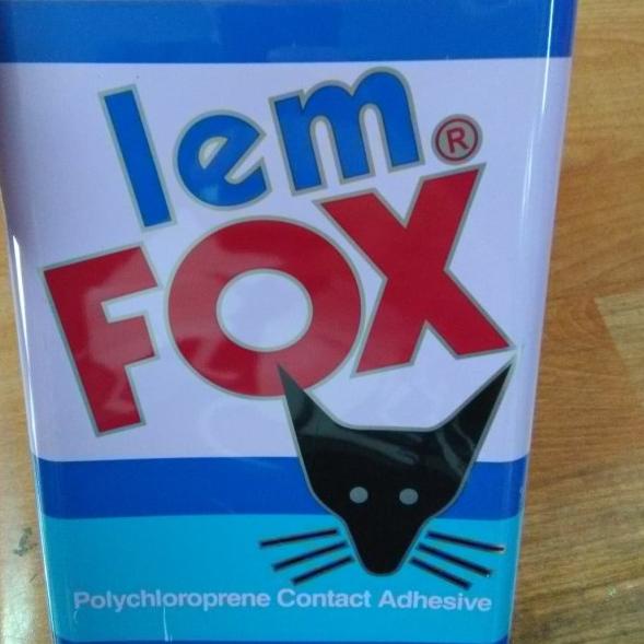 

LEM KUNING SERBAGUNA FOX BIRU 1 GALON (ISI NETTO 2.5KG 2.5 KG)