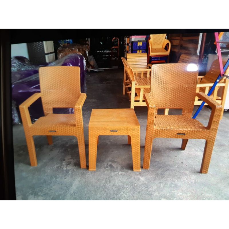 Kursi Plastik Napolly / Kursi Cafe / kursi teras / kursi santai