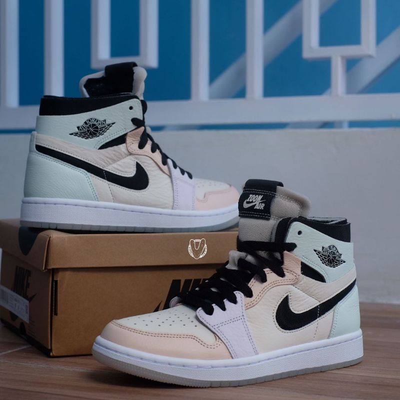 Wmns Air Jordan 1 High Zoom Comfort 'Easter'