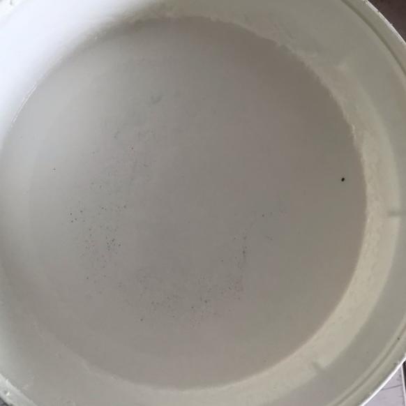 

Lem,Perkat untuk lantai Vinyl dan Karpet isi 1 kg