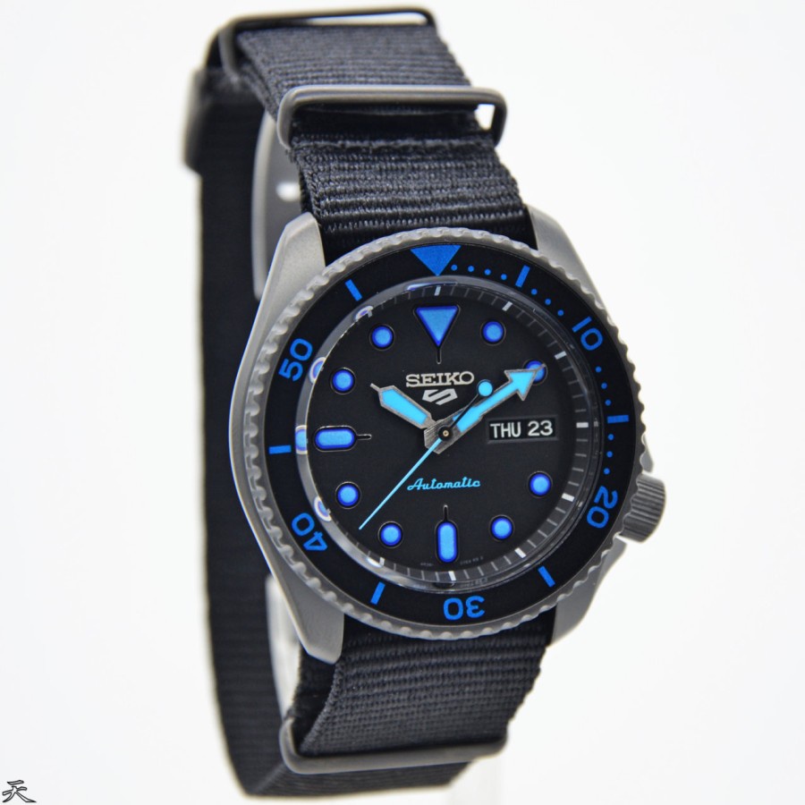 Jam Tangan Pria ORIGINAL SEIKO 5 SPORT SRPD81K1
