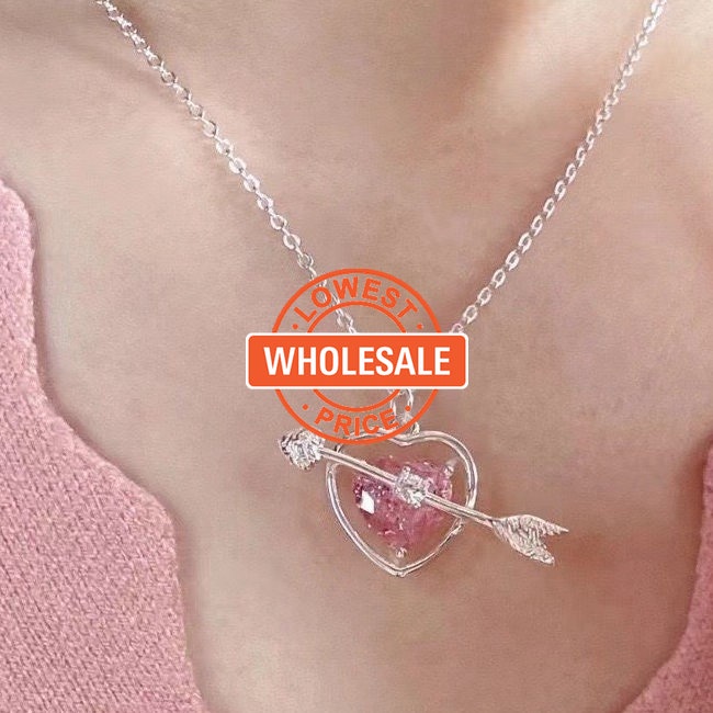 Kalung Klavikula Hias Liontin Hati Panah Cupid Aksen Kristal Pink Model Rongga Untuk Hadiah