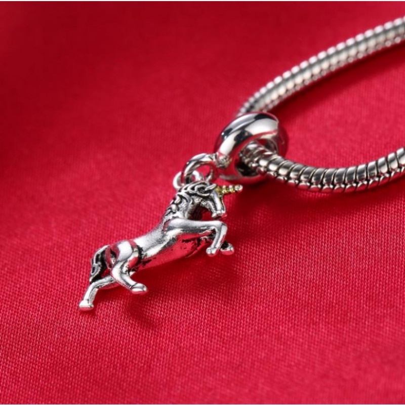 Liontin Bentuk unicorn Bahan stainless steel Untuk Wanita