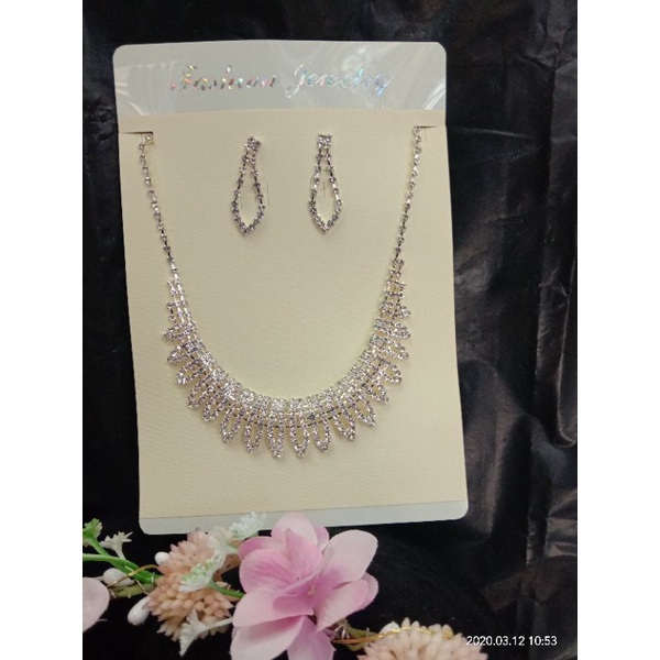 Kalung 1 set anting+kalung pengantin