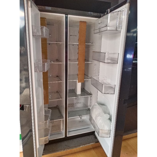 KULKAS LG SIDE BY SIDE GCB 257 JQBK