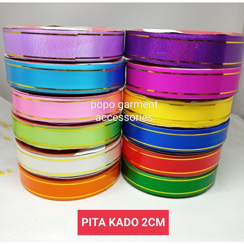 pita kado lis emas 3/4inchi (2cm ) per Roll Rp5000