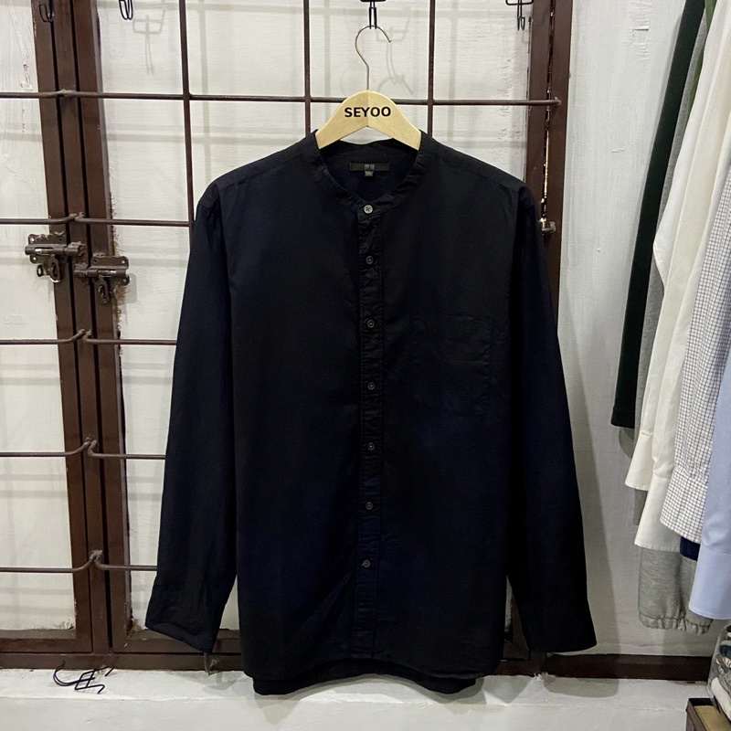 KEMEJA UNIQLO SHANGHAI HITAM SECOND