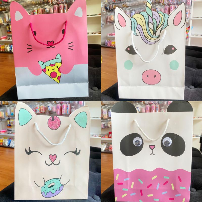 

Paperbag Tas Kado Goodie Bag Hampers Box Bungkus Kado Karakter 997