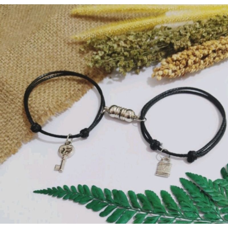 gelang couple kunci gembok magnet