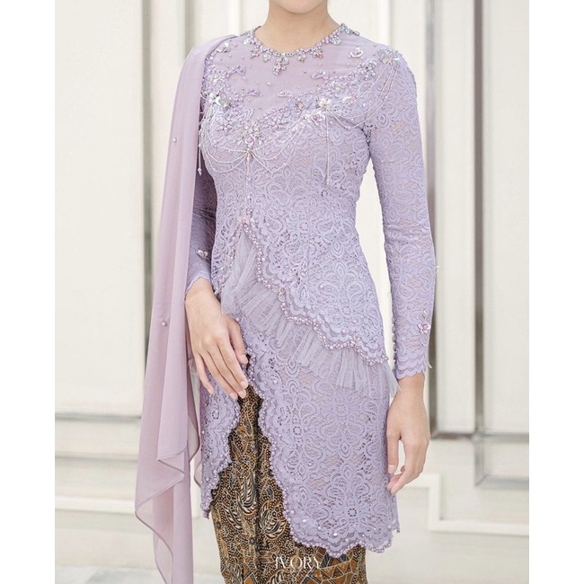 Preloved Kebaya wisuda lilac by Ivory Studio RTW