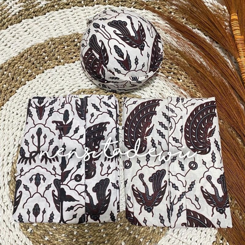 [1 Set] Baju Adat Jawa - Solo, Nuansa Putih