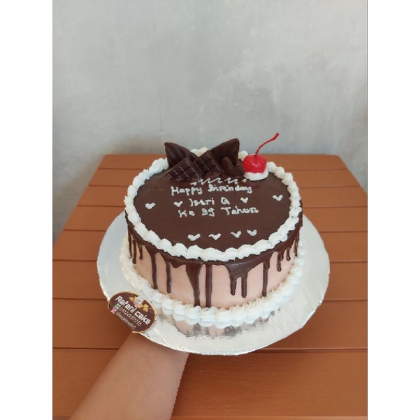 

KUE ULANG TAHUN MADIUN