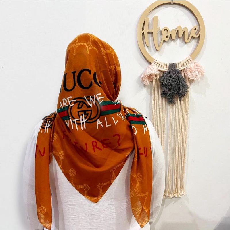 HIJAB STYLE SEGI EMPAT MOTIF DIGITAL PRINTING GUCCI voal SUPER